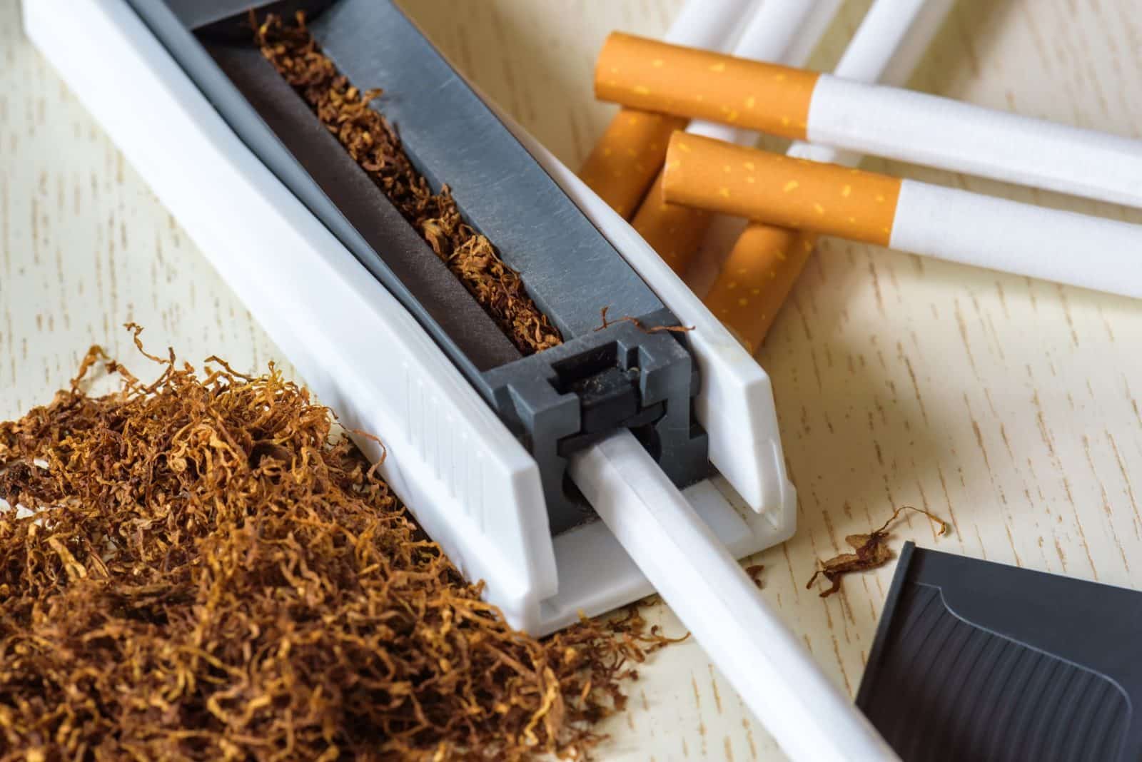 Zigaretten stopfen und Geld sparen - 4 Tipps für Einsteiger